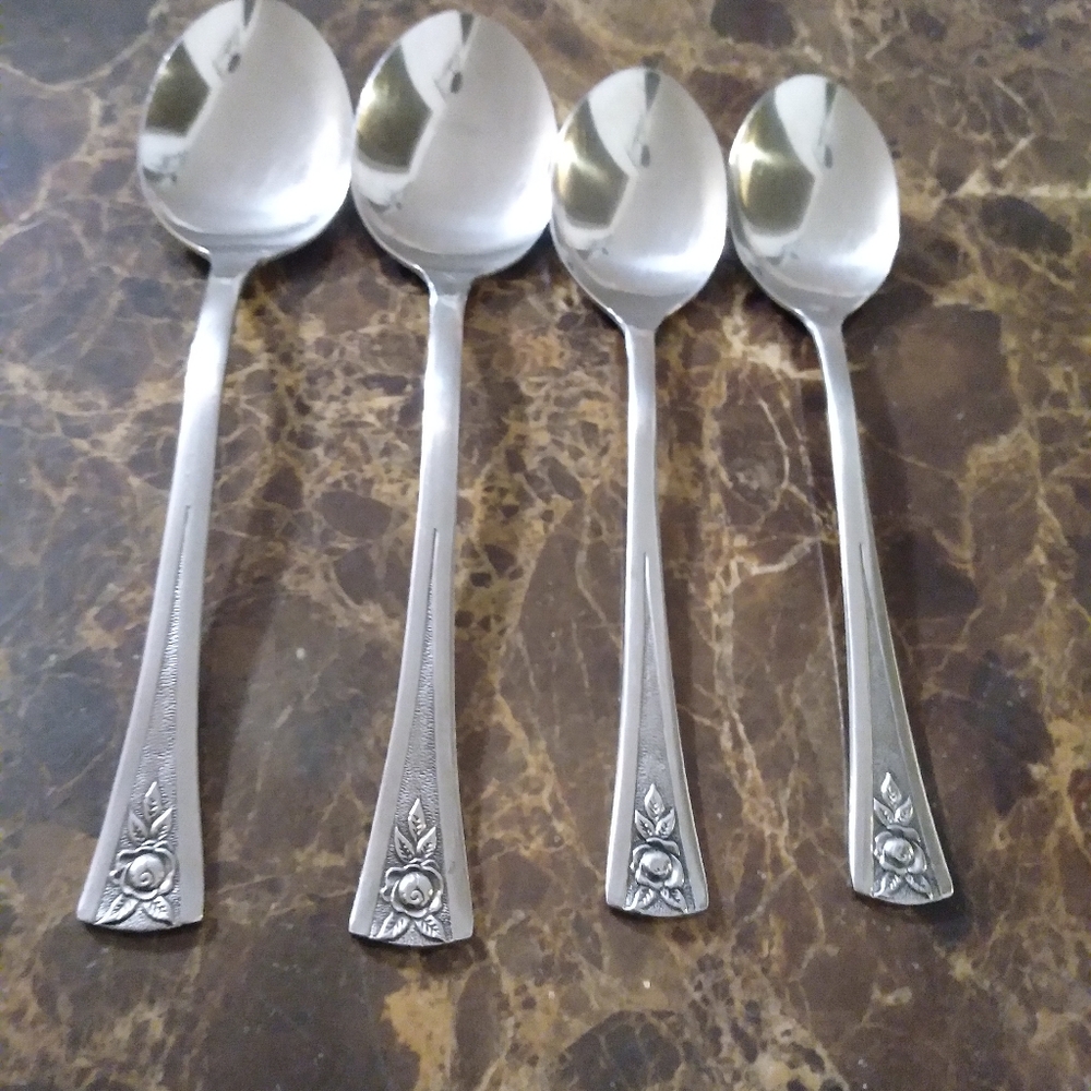 Northland Pasadena Teaspoons Soup Spoons 4 Piece Stainless